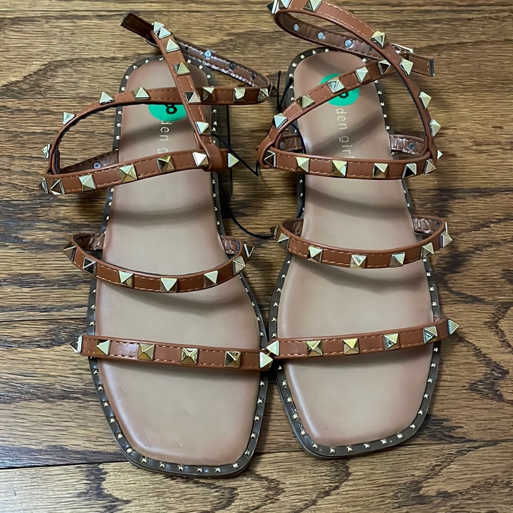 NWOB MADDEN GIRL brown gold studded sandal